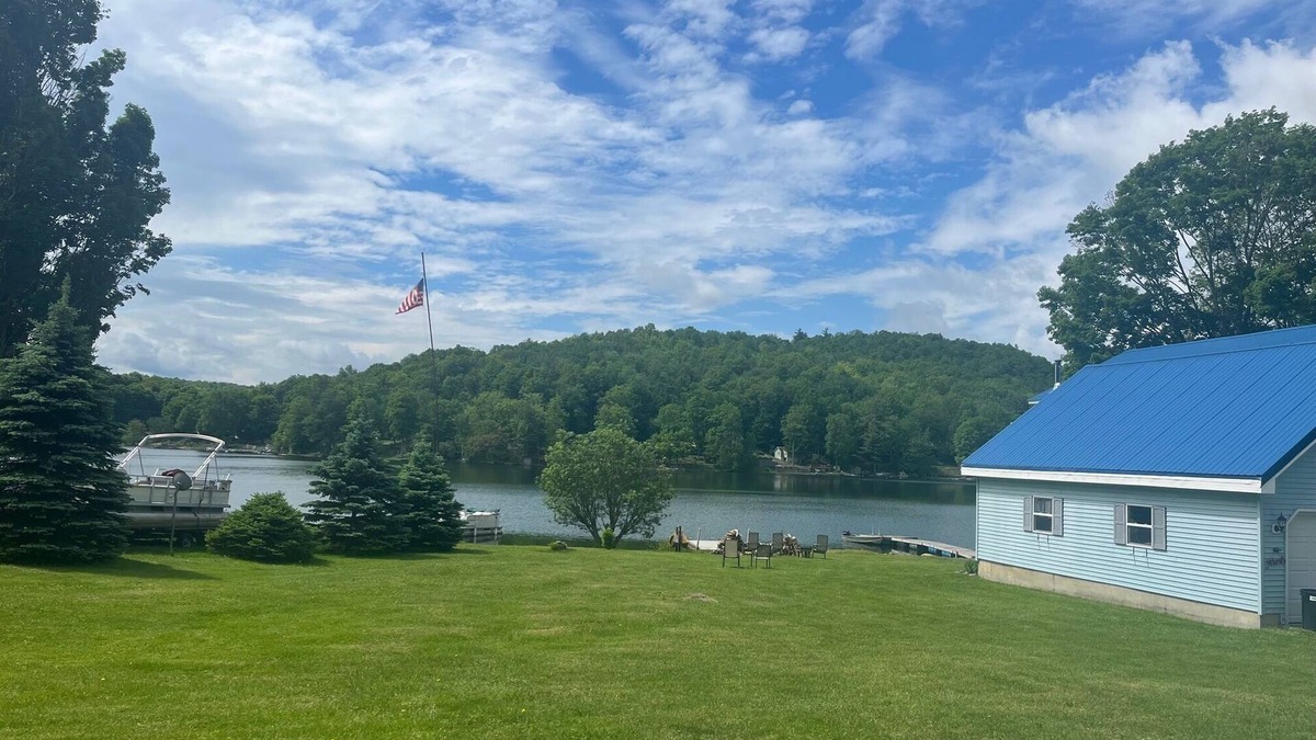 Argyle Cottage | Historic Cottage- near Saratoga- on Summit Lake