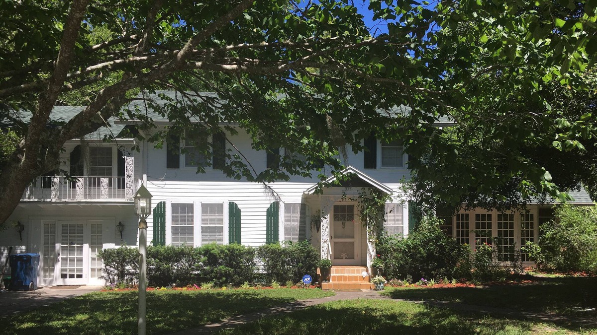 Glenwood House | Historic Country Estate - Old Florida Deleon Springs Acreage