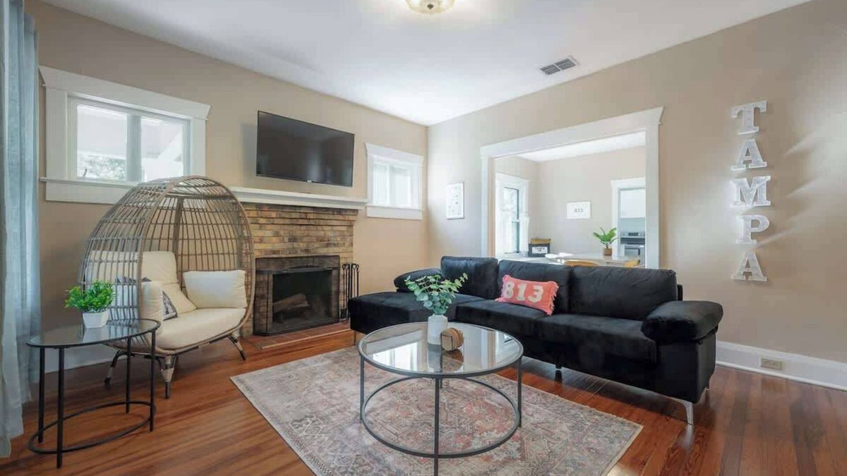 Seminole Heights House | Historic & Cozy Bungalow by Downtown