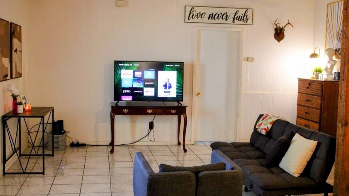 Amistad National Recreational Area Cabin | Historic Cozy Cabin Downtown Del Rio