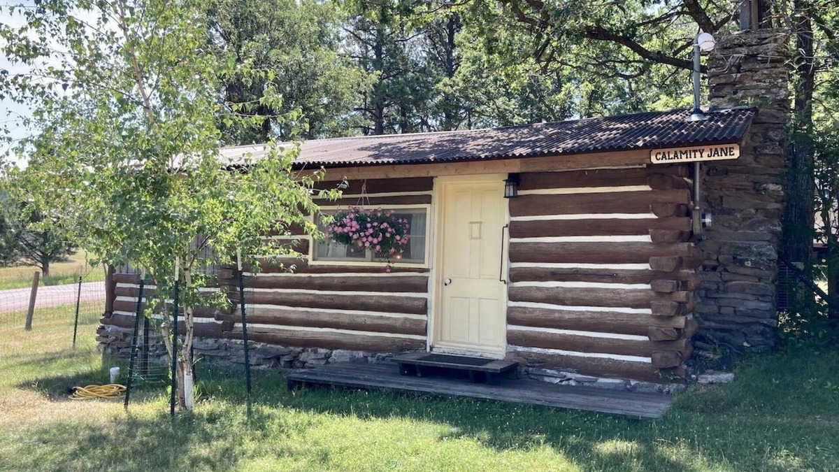 Hermosa Cabin | Historic & Cozy Cabin, Within 10 Mi of Mt. Rushmore & Custer State Park