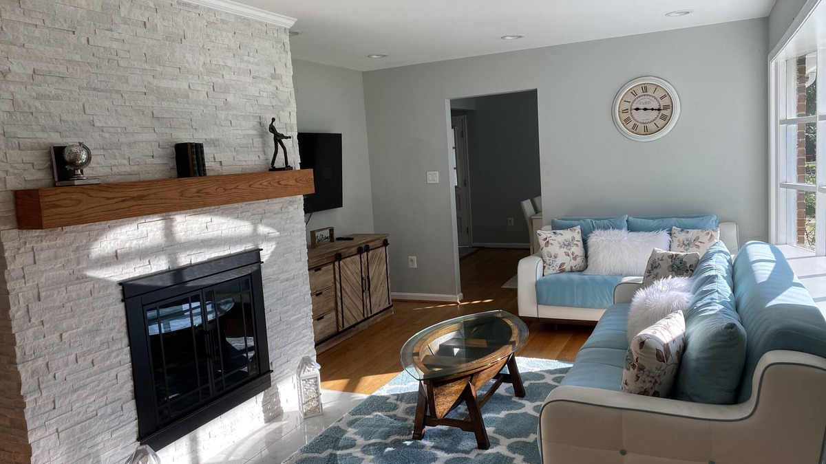 Lakeview House | Historic District,Entire upstairs