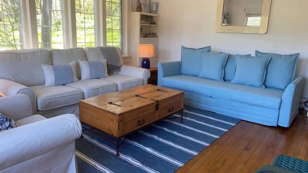 Mineral Point House | Historic District, Charming Cottage, Sleeps 10