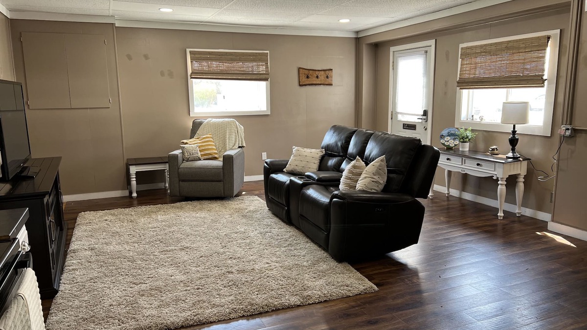 Loudonville Condo | Historic Downtown 1st Floor Flat