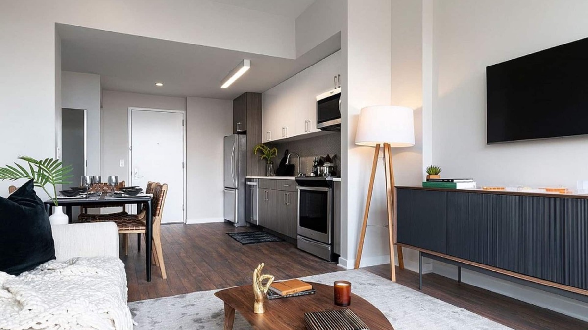 Downtown Jersey City Apartment | Historic Downtown 2 bedroom apartment in a good environment