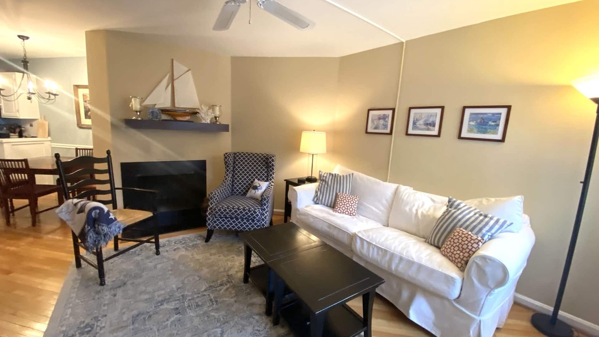 Historic District House | Historic Downtown Charmer, Water Views and Parking!