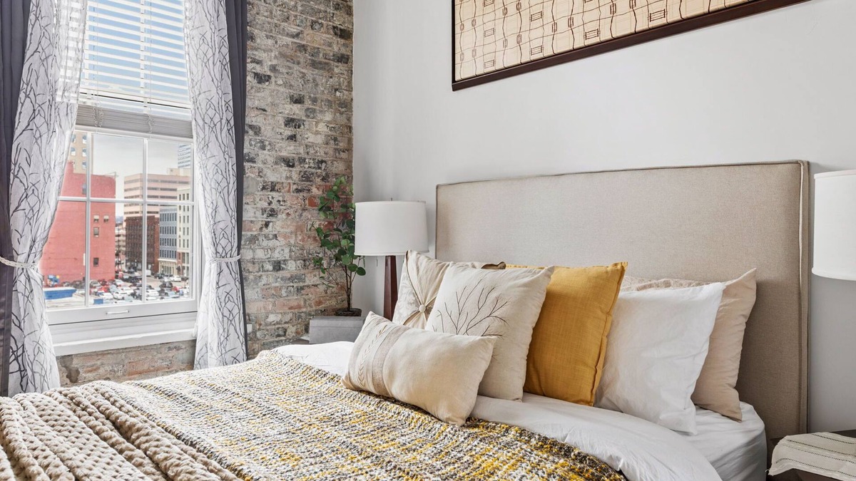 Pendleton Apartment | Historic Downtown - Free Parking Garage - 5 min walk OTR