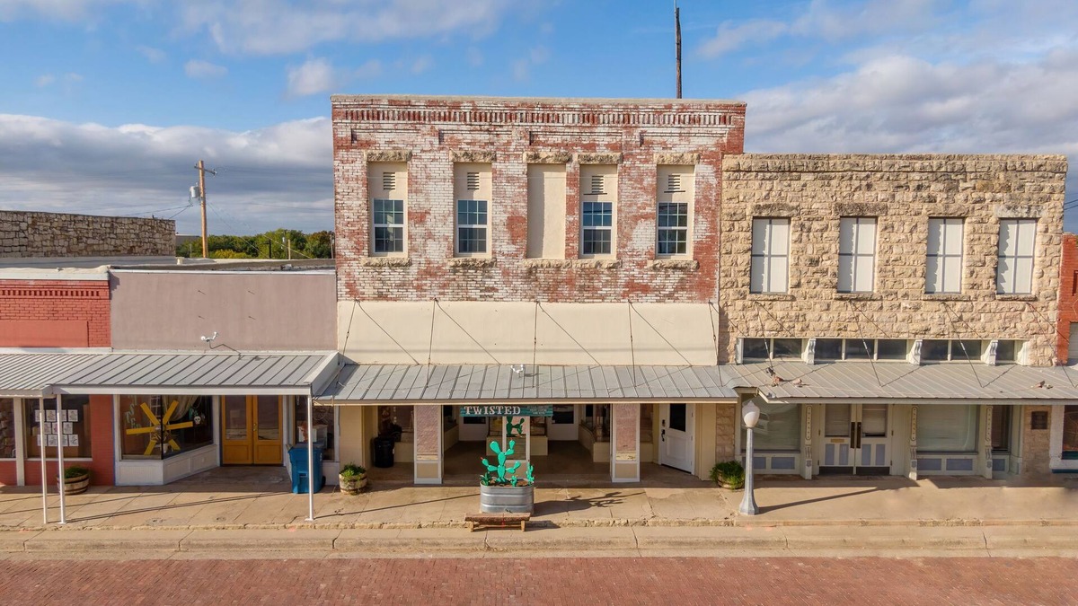 Miles House | Historic Downtown Loft “B” in Miles, TX