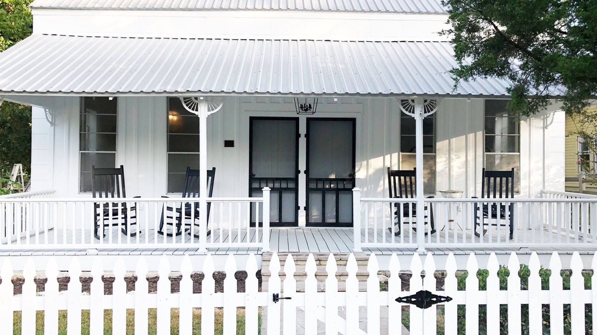 Fayetteville House | Historic Farmhouse near Round Top, Texas