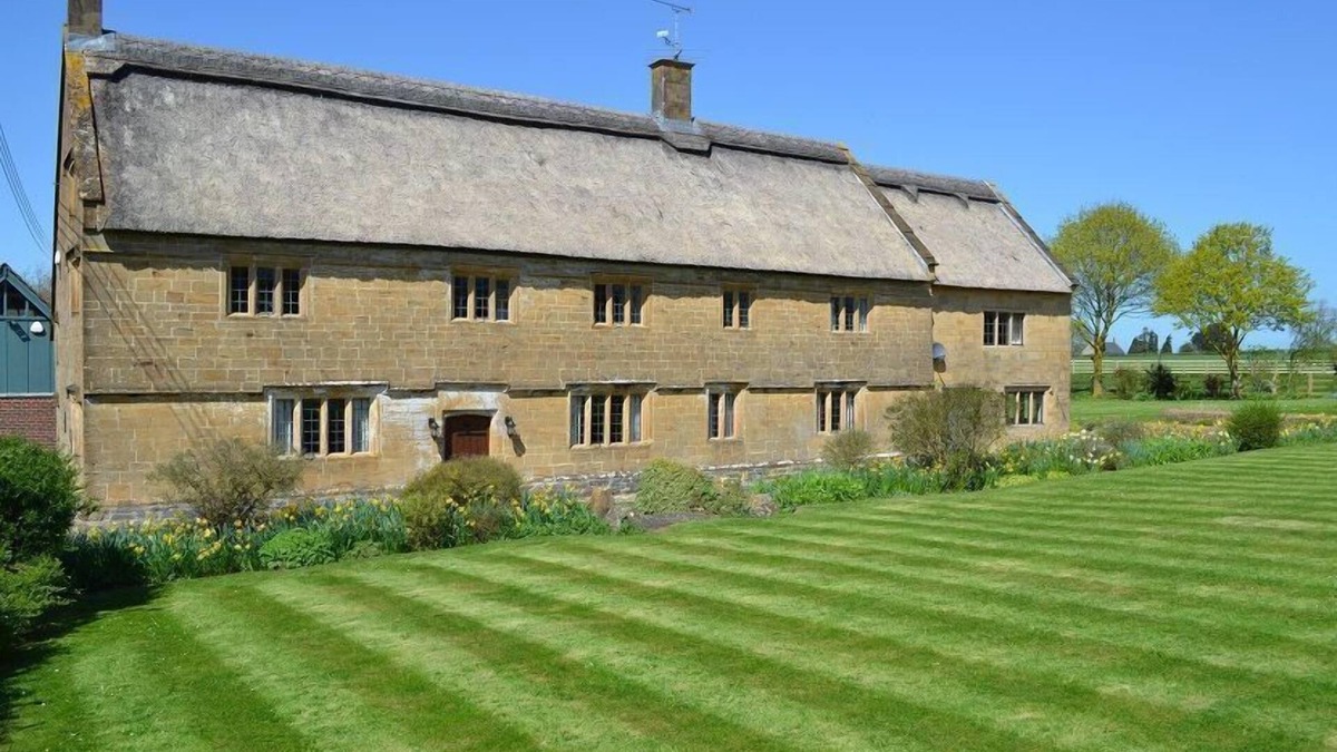 Martock Other | Historic Farmhouse with style