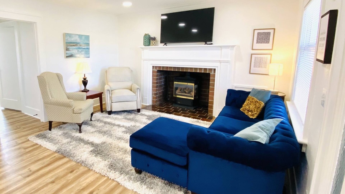 Lynden House | Historic Front Street Home