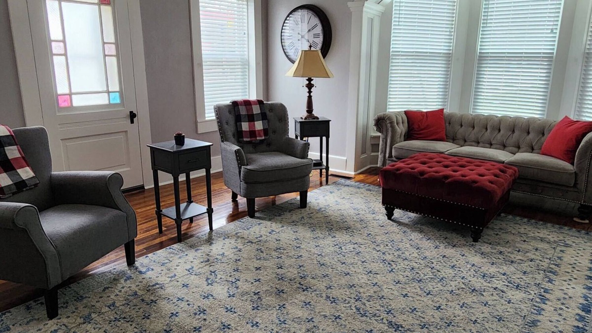 Nauvoo House | Historic Gem 1840's newly furnished brick house.