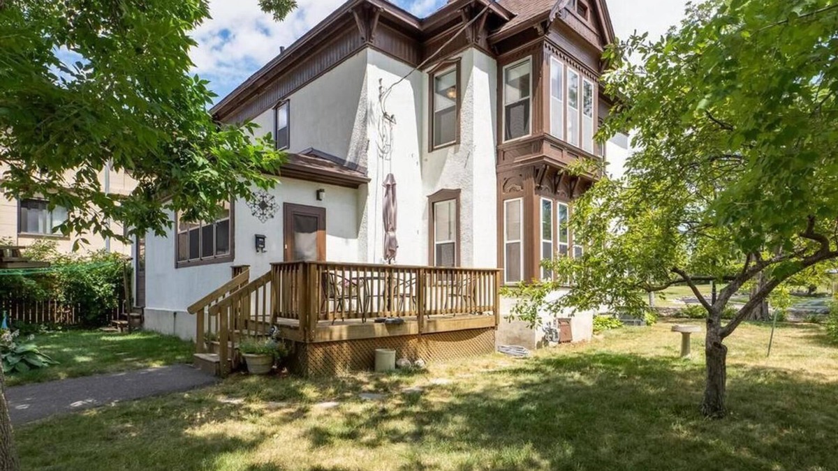 Anoka Apartment | Historic Gem on Ferry Street