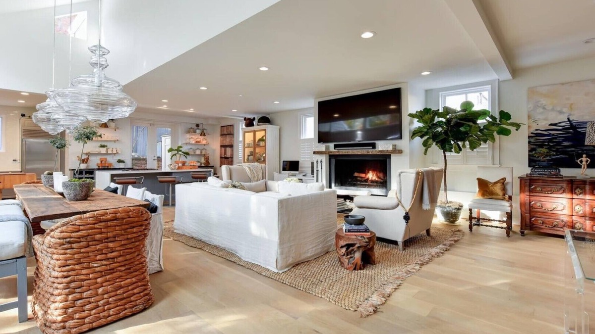Georgetown House | Historic Georgetown , Newly Renovated, open concept, , exquisite