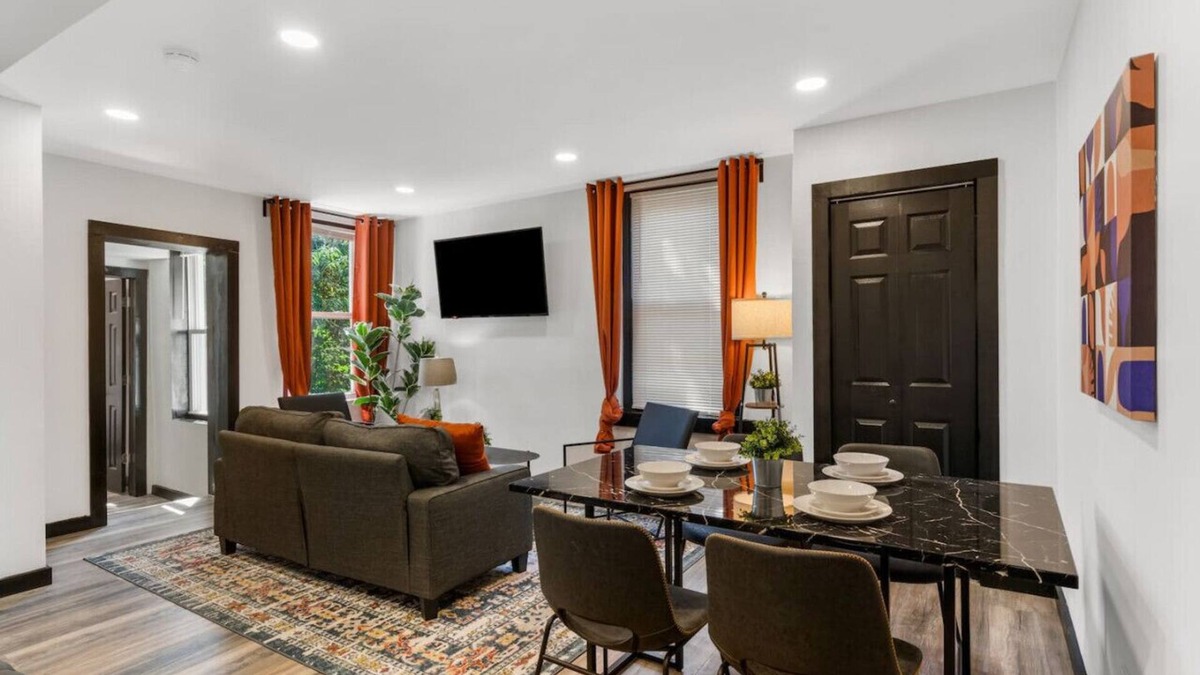 Penn-Knox Apartment | Historic Germantown Getaway | Stylish 2BR + Parking
