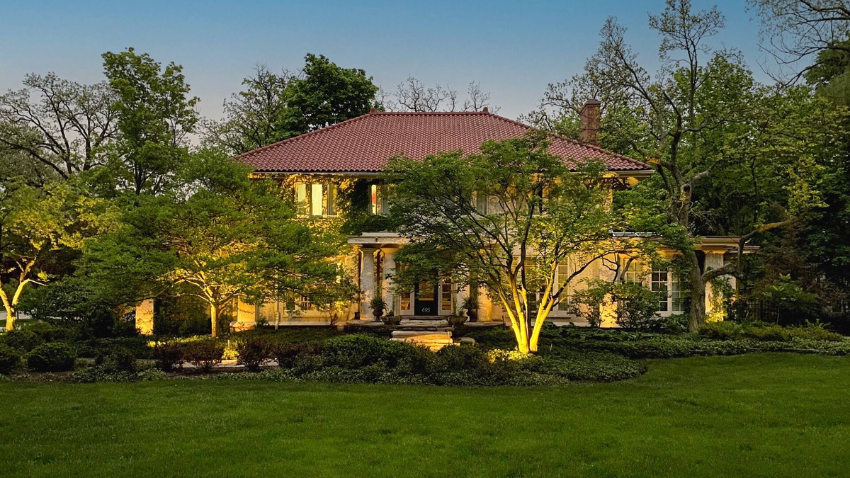 Glen Ellyn House | Historic Glen Ellyn Home with Optional Carriage House