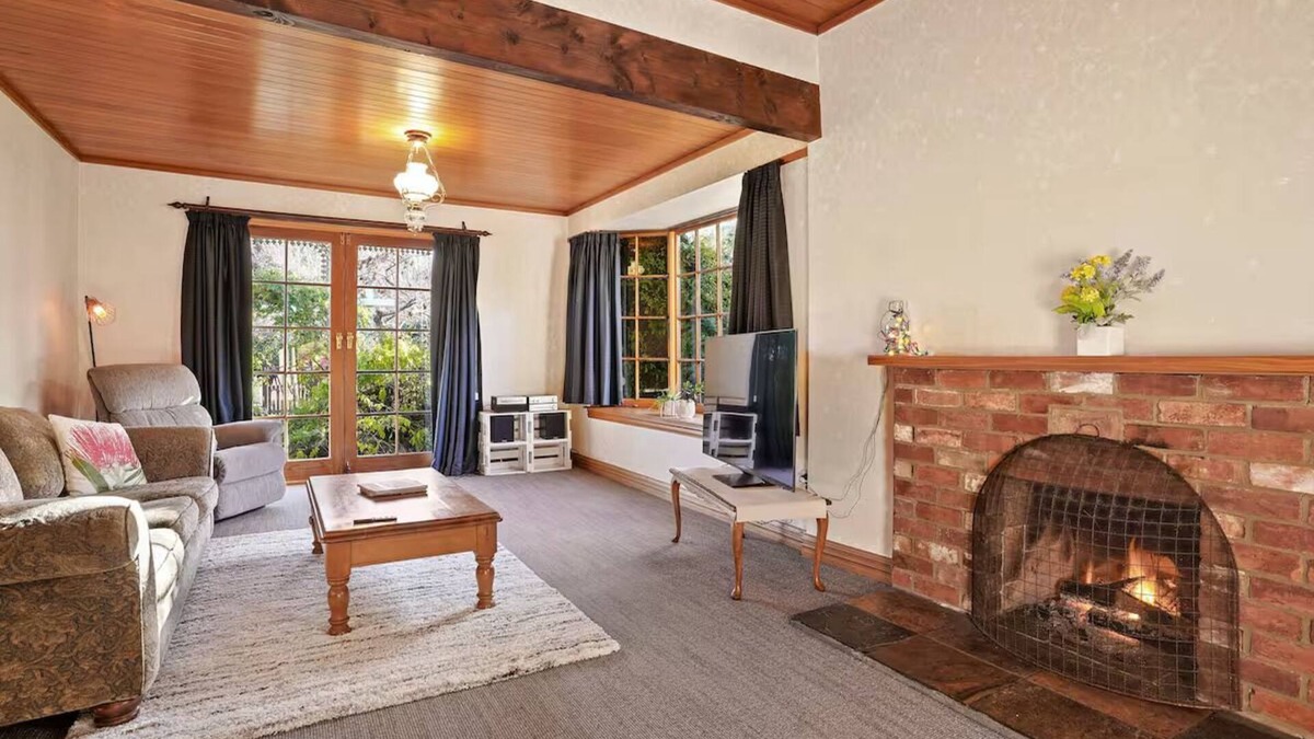 Leithfield Apartment | Historic Hanna House - Garden View Studio Room