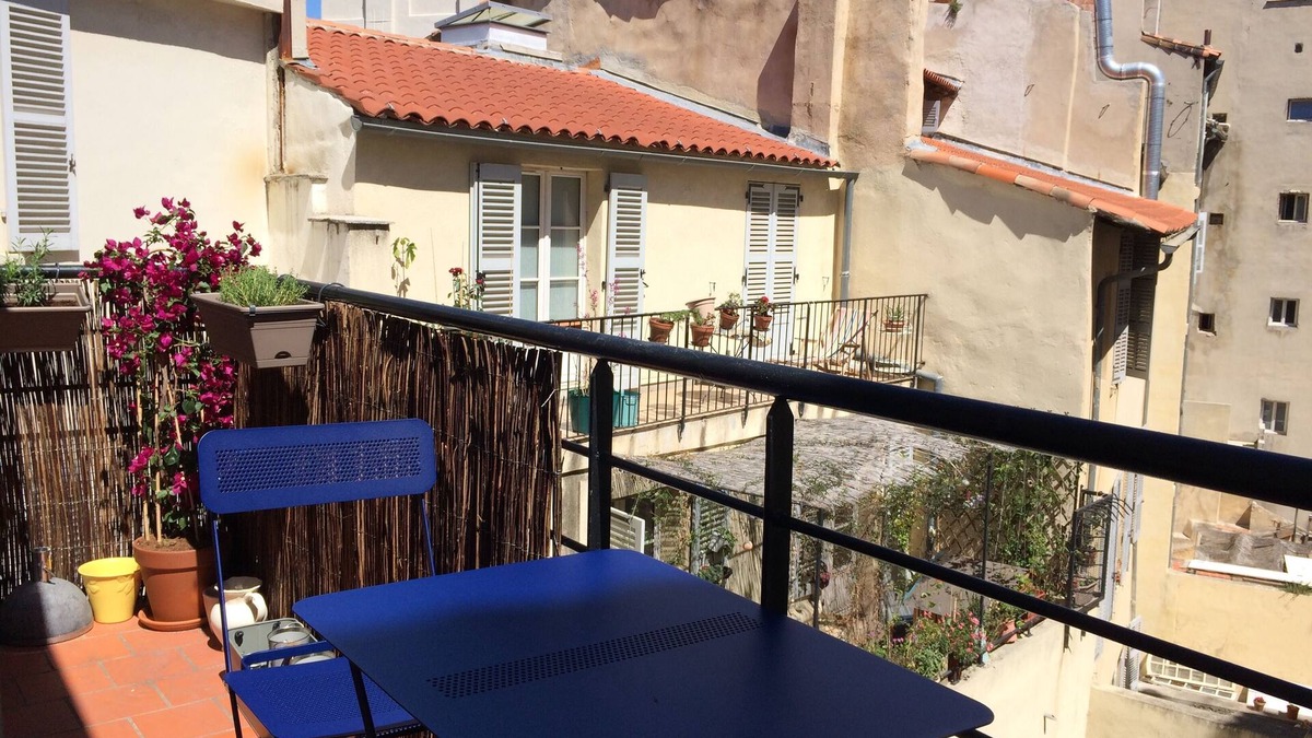 Noailles Apartment | Historic heart of Marseille 2 minutes from the Old Port