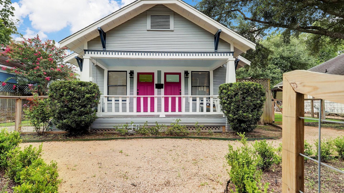 Houston Heights House | Historic Heights Bungalow w Playfort.