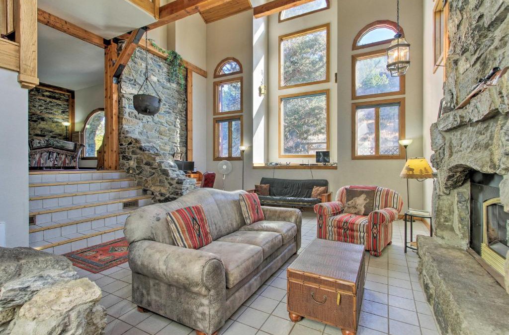Helena House | Historic Helena Retreat - Near Dtwn and Mt Helena!
