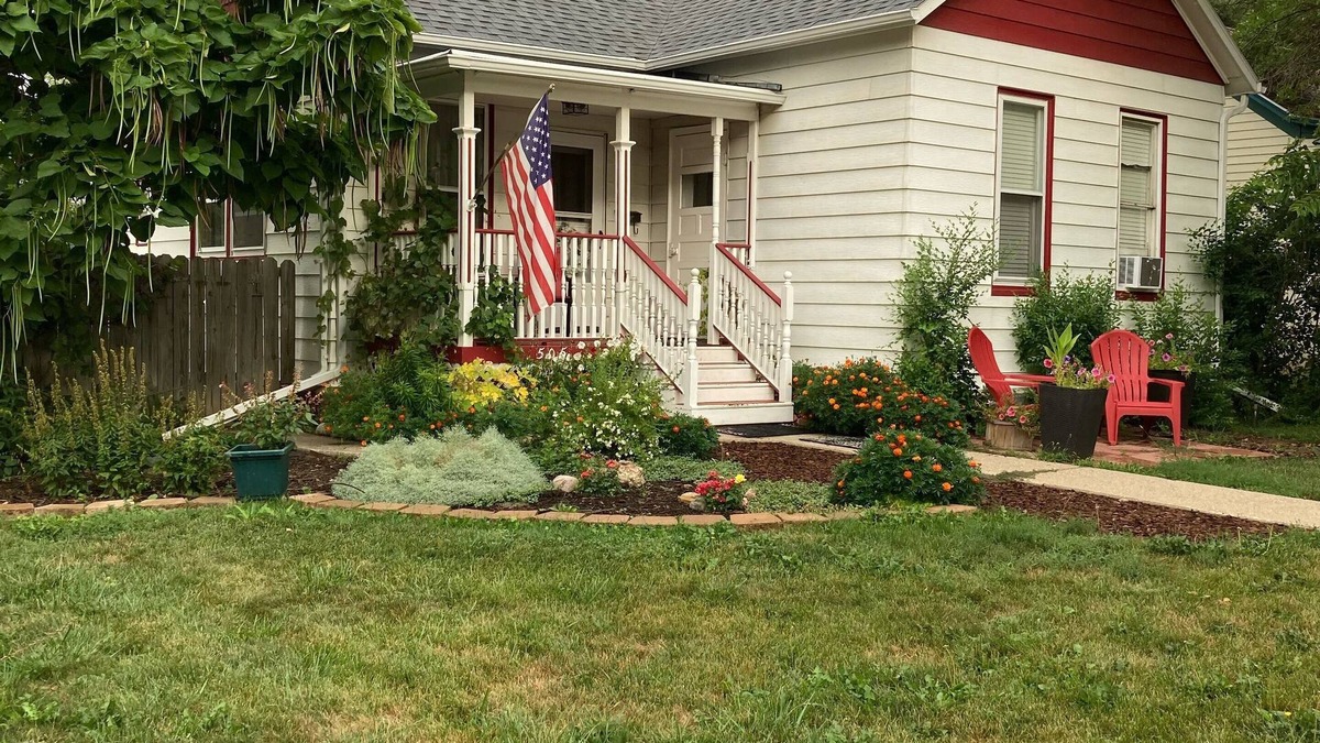 Mandan House | Historic Home, Ideal for Executive Rental, Hunters, Fisherman