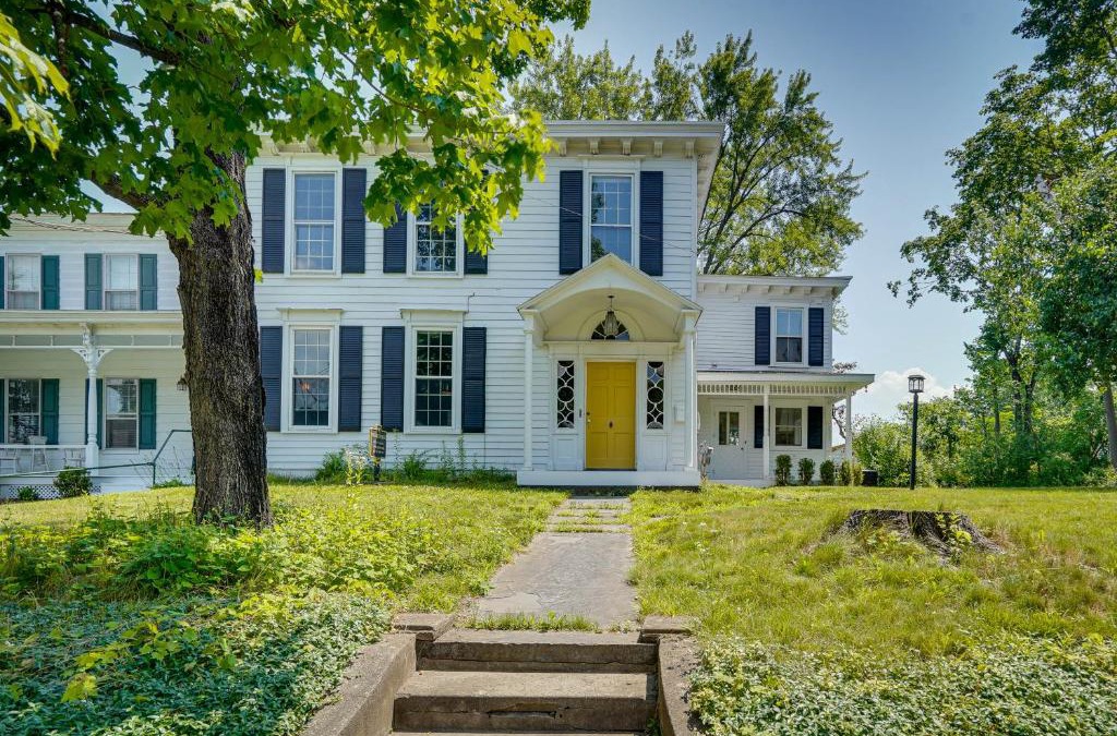 Coxsackie House | Historic Home in Coxsackie with Hudson River Views!