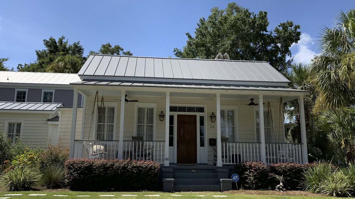 The Old Commons Cottage | Historic Home Located in historic district of Beaufort, SC