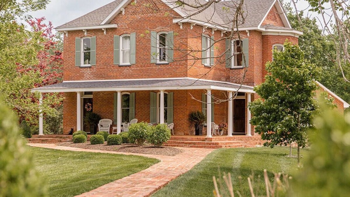 Alto Pass House | Historic Home, Modern & Charming Decor, Wine Trail, Private Rental