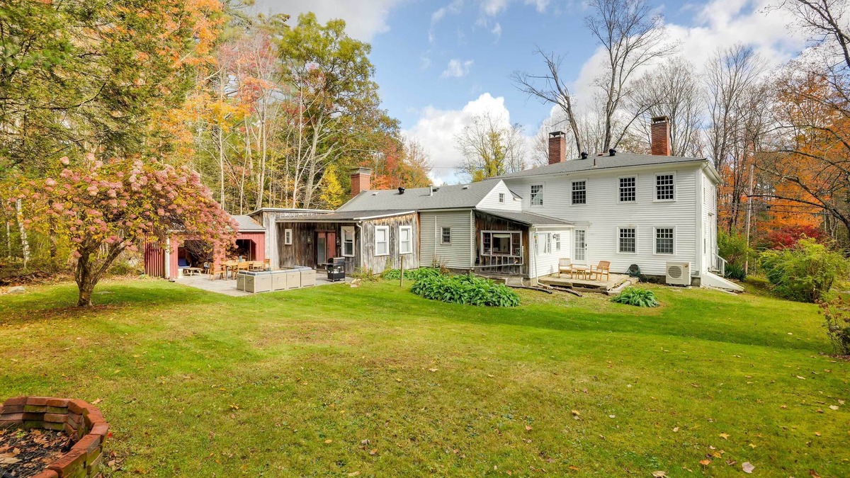 Royalston House | Historic Home w/Modern Updates on < 4 Acres