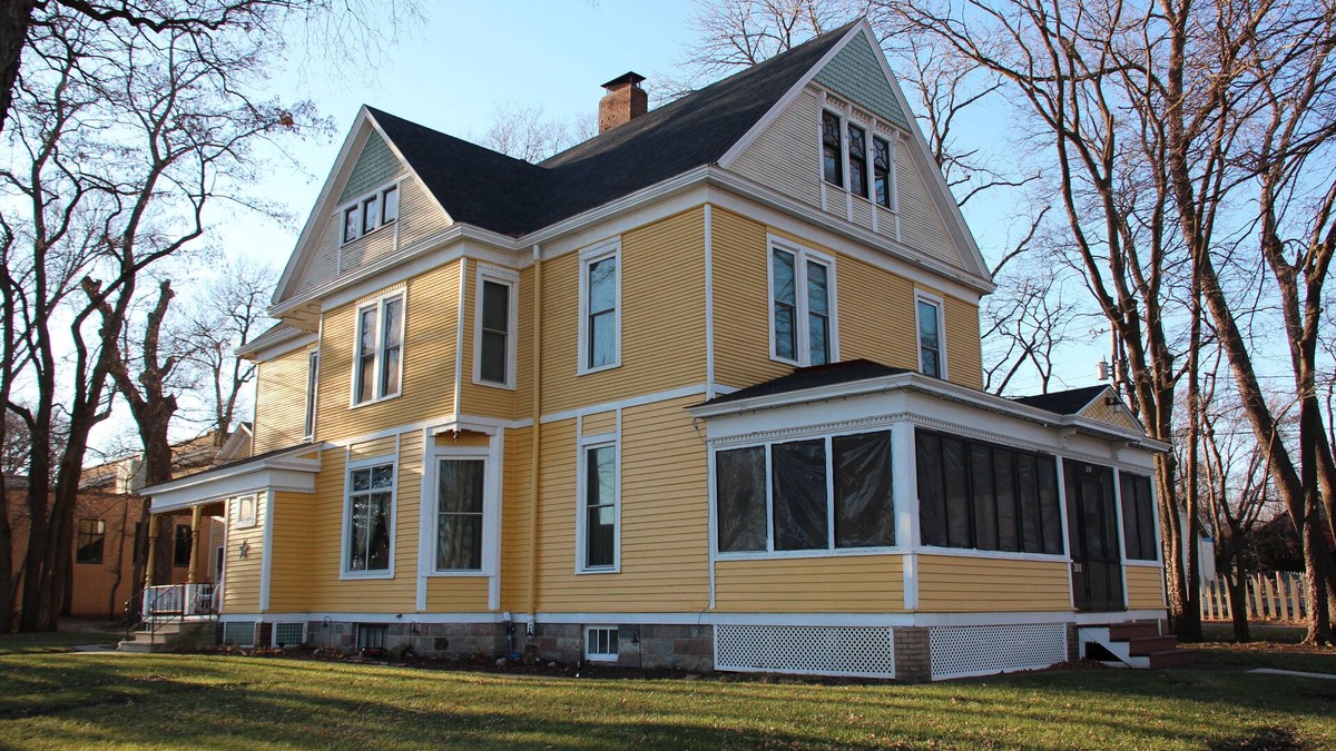 Clear Lake House | Historic Home With Modern Amenities - Great for Families with room for up to 18!