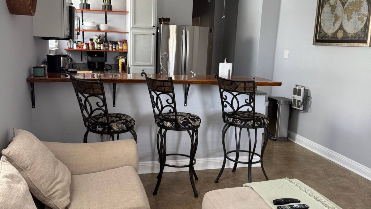Tulane - Gravier Apartment | Historic Home with Modern Touches Close to FQ and CBD