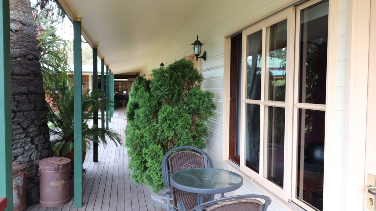 Newmerella Bed & Breakfast | Historic Homestead with amazing views and breakfast
