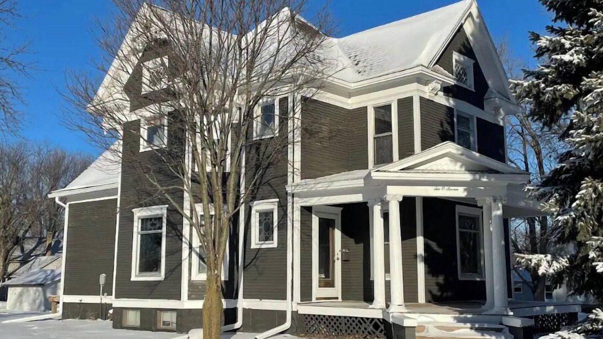 Sioux Center House | Historic house in Old Town Sioux Center!