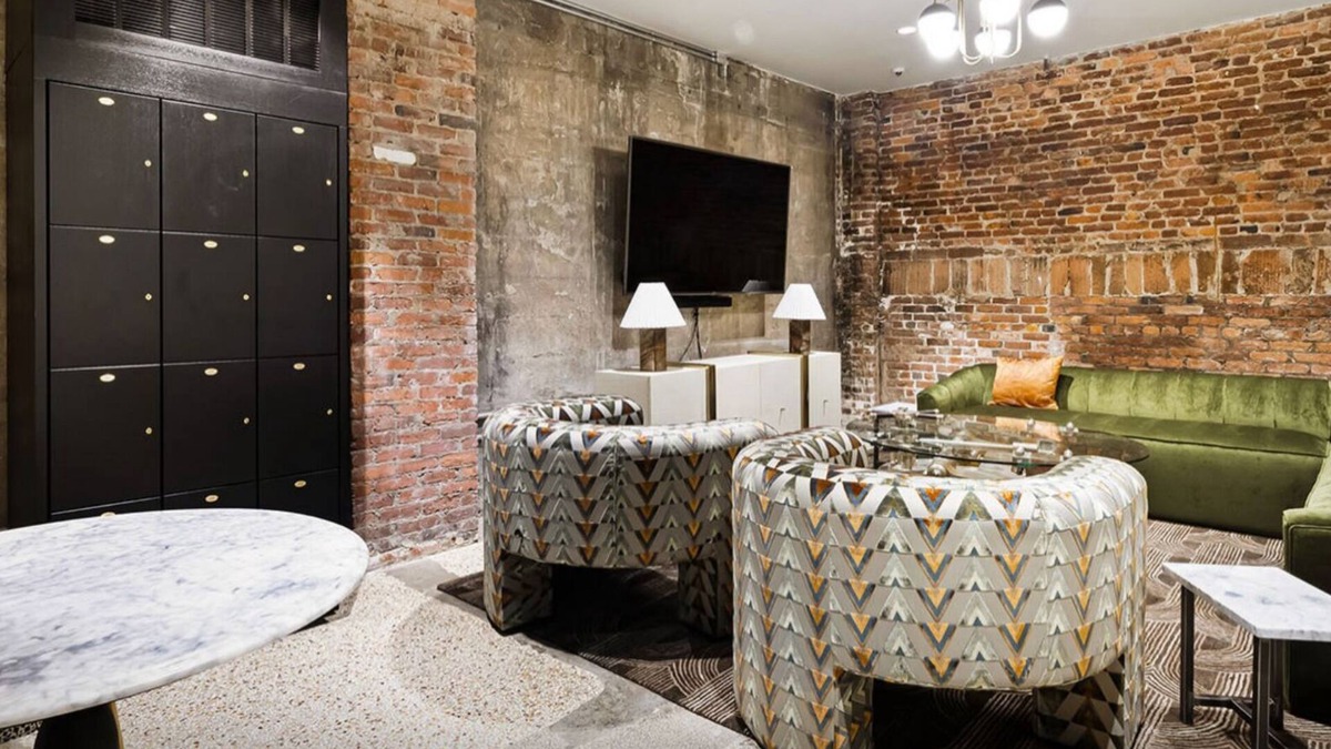 New Tacoma Apartment | Historic Icon in the Heart of Tacoma