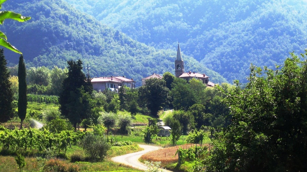 Bagnone Villa | Historic house, heated pool, gardens and outdoor dining, in village near Bagnone