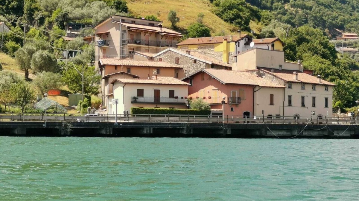 Tavernola Bergamasca Apartment | Historic village 30m from Lake Iseo surrounded by nature and lots of tranquility