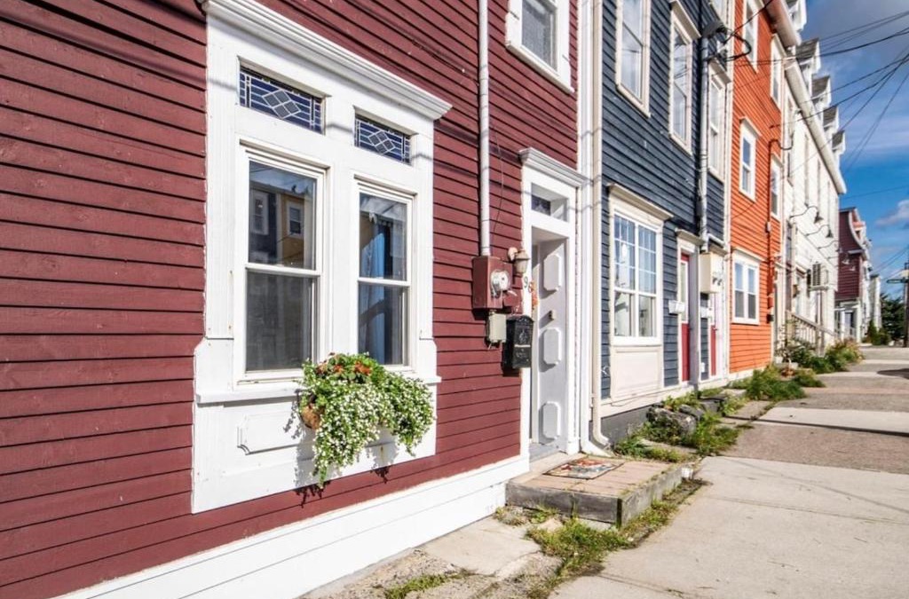 Downtown St. John's House | Historic Jelly Bean Row House, Walk To Signal Hill