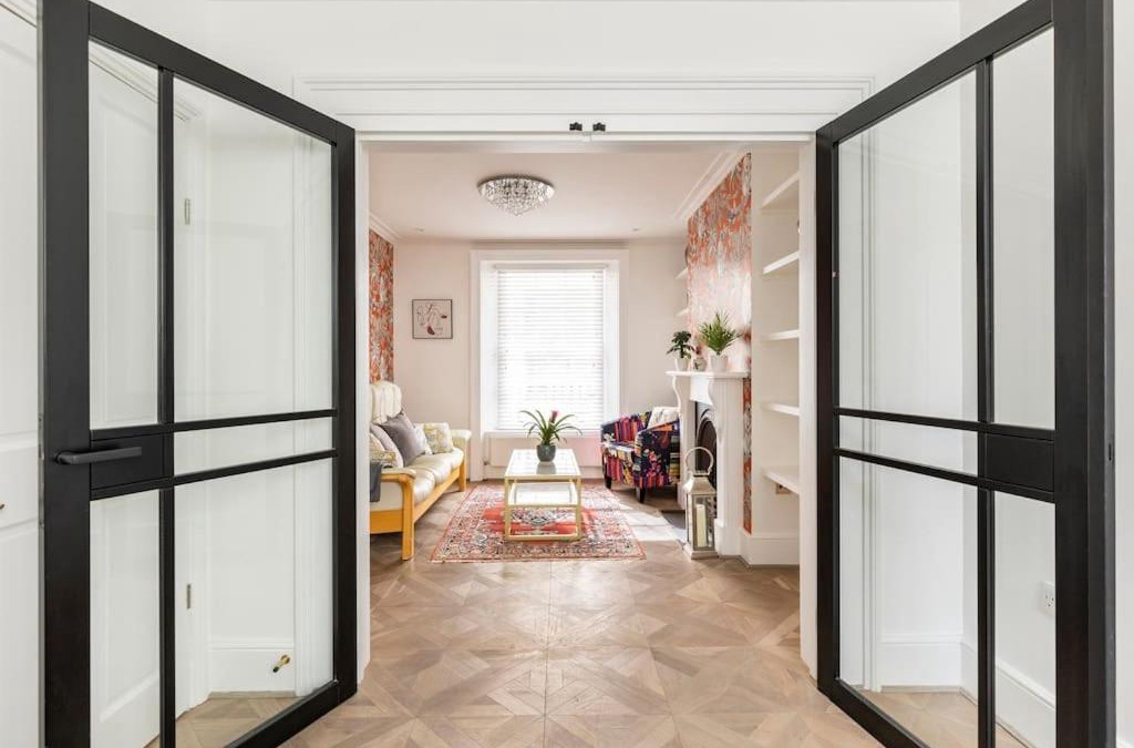 Warwick Villa | Historic Joseph Conrad House in Heart of London!