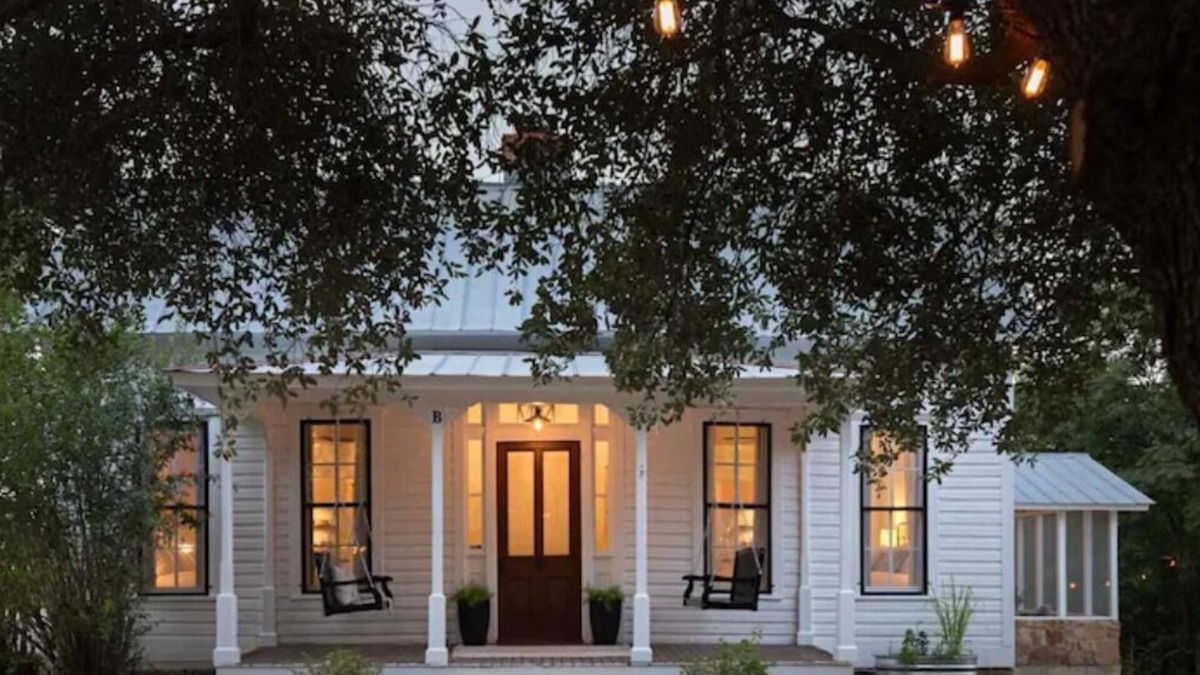 Llano Cottage | Historic lodging on the banks of the Llano River and One Block to Main Street