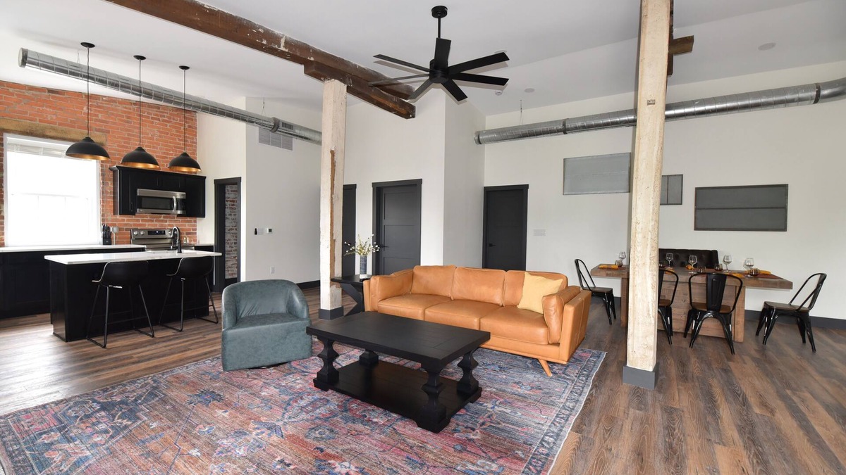 Tipp City Apartment | Historic Loft Apartment 1-Bed, 1 and 1/2 bath with WiFi, AC in lovely Tipp City