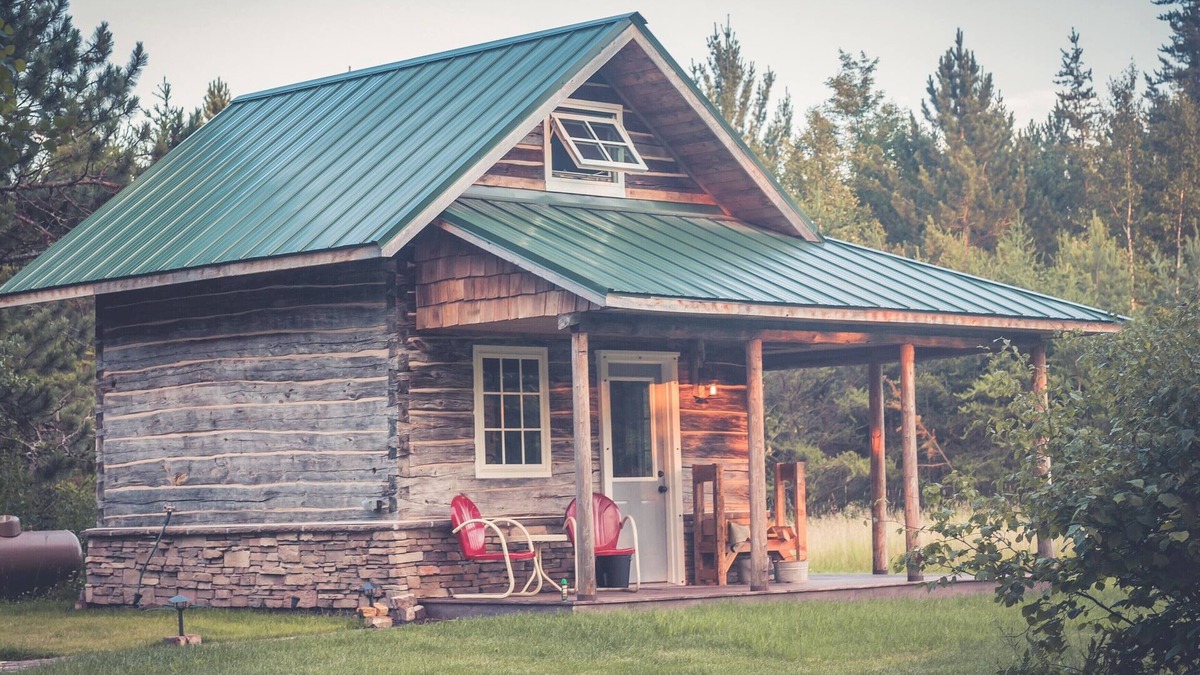 Biwabik Cabin | Historic log cabin near Giants Ridge