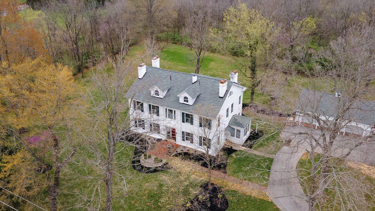 Eastwood House | Historic Louisville Estate | Luxe & Spacious Stay