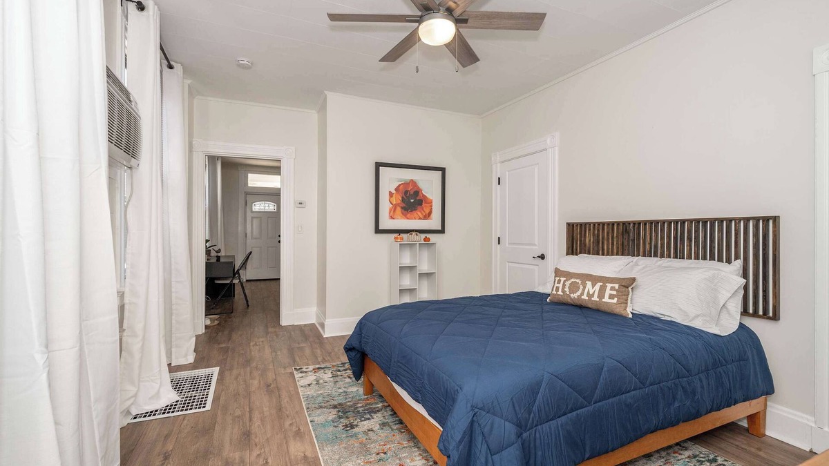 Ludlow Condo | Historic Ludlow Apt A
