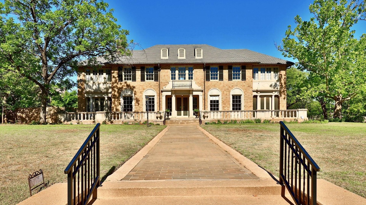 Sayles Blvd. Area House | Historic & Luxurious Fulwiler House near Downtown Abilene
