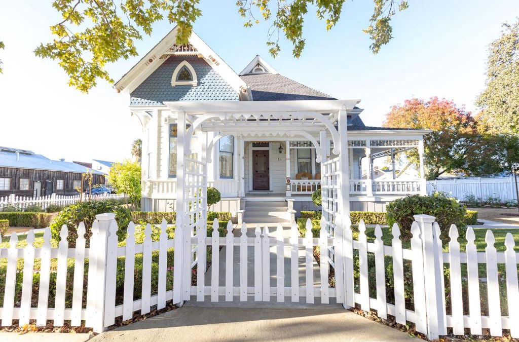 Winters Villa | Historic Luxury Queen Anne Victorian