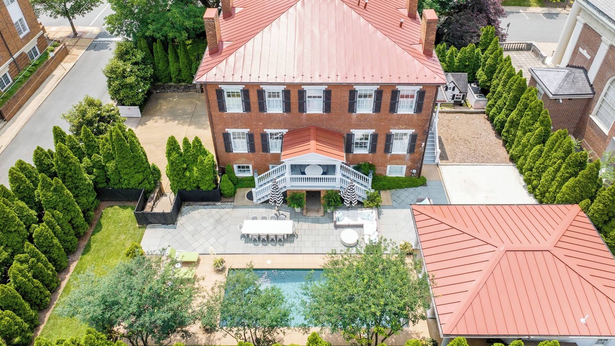 North Downtown House | Historic Luxury Stay in Downtown Charlottesville