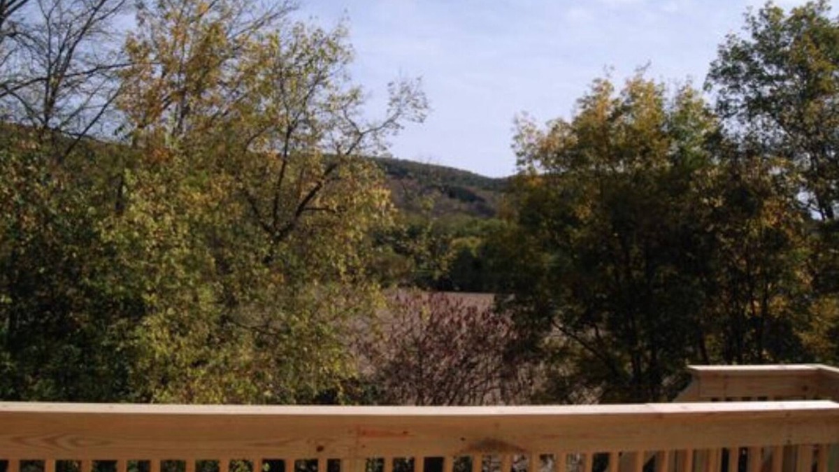 Windsor Apartment | Historic Main Street private 2 bedroom apartment with views and all amenities.