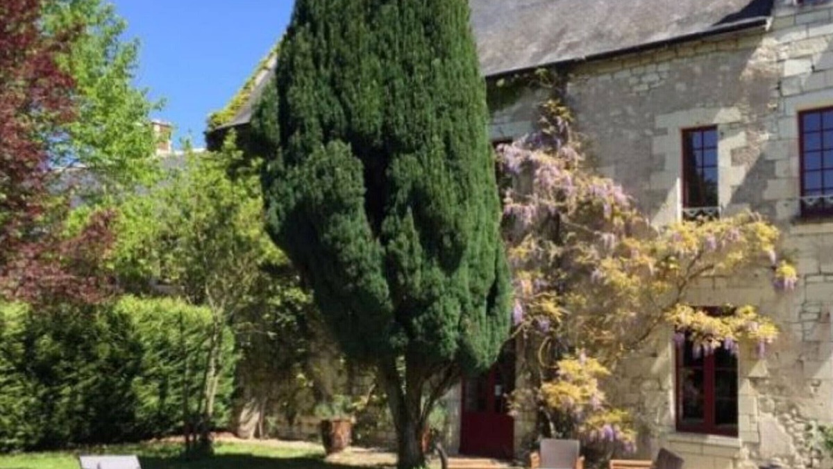 Ligre Cottage | Historic manor with private pool, near Chinon