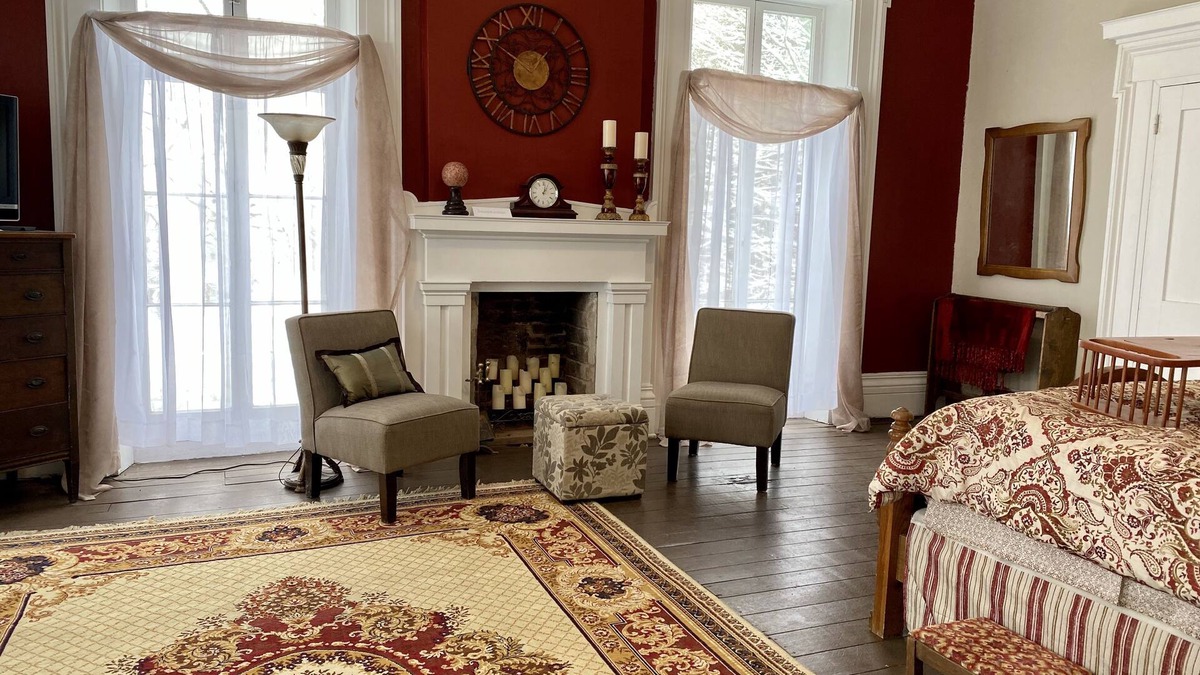 Attica Bed & Breakfast | Historic McDonald Airbnb