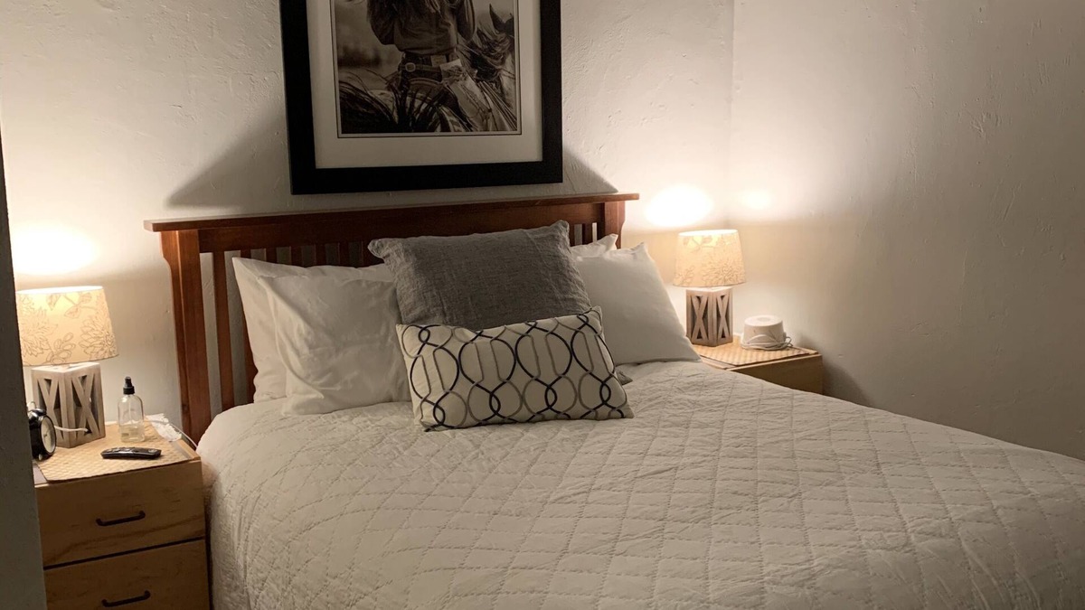 Prosser Apartment | Historic Mercer Guest Suite 4 The Shepherdess